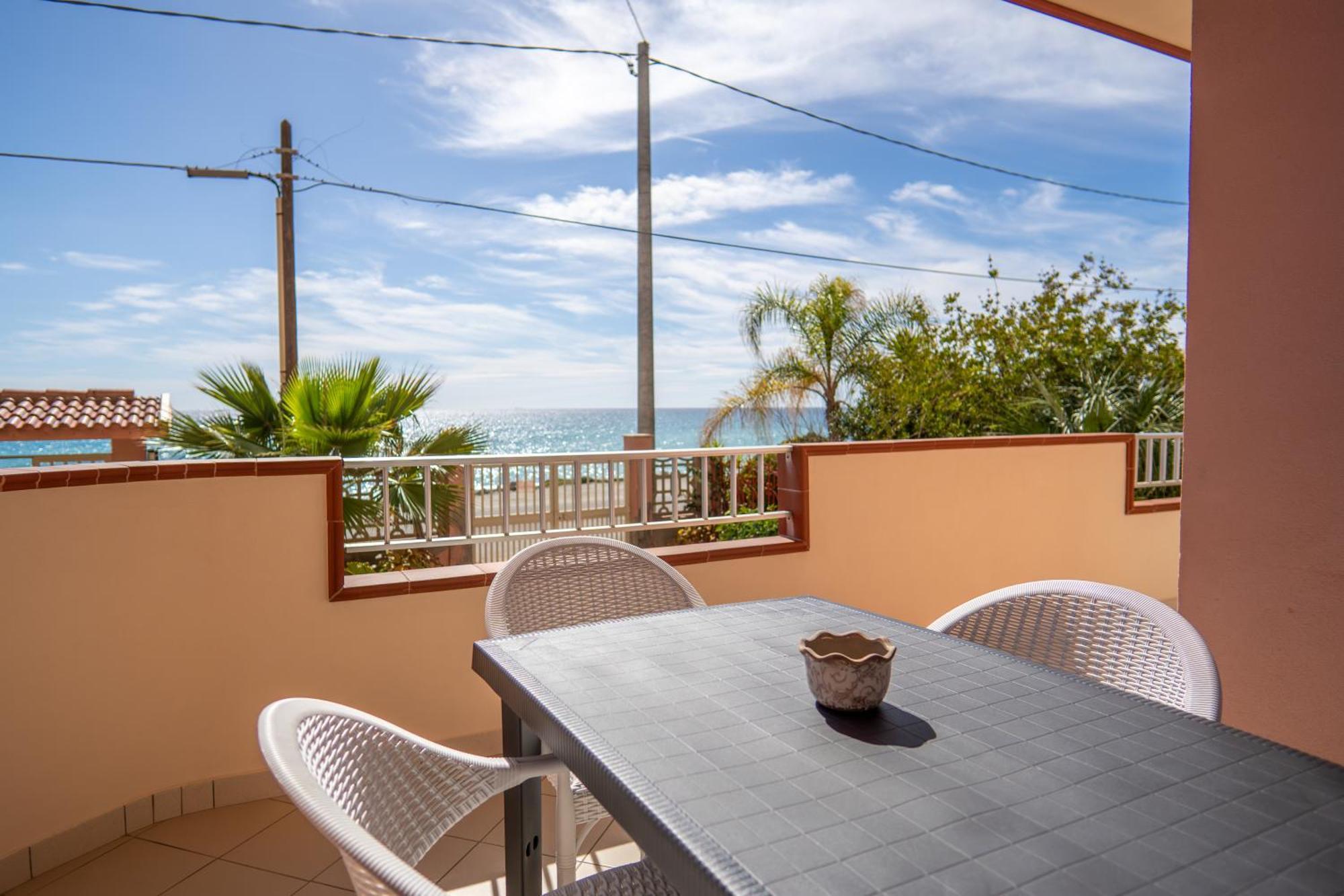 Apartmán Casa Erika Bova Marina Exteriér fotografie